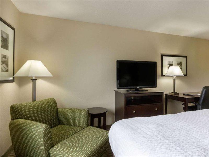 Clarion Hotel Beachwood-Cleveland Εξωτερικό φωτογραφία