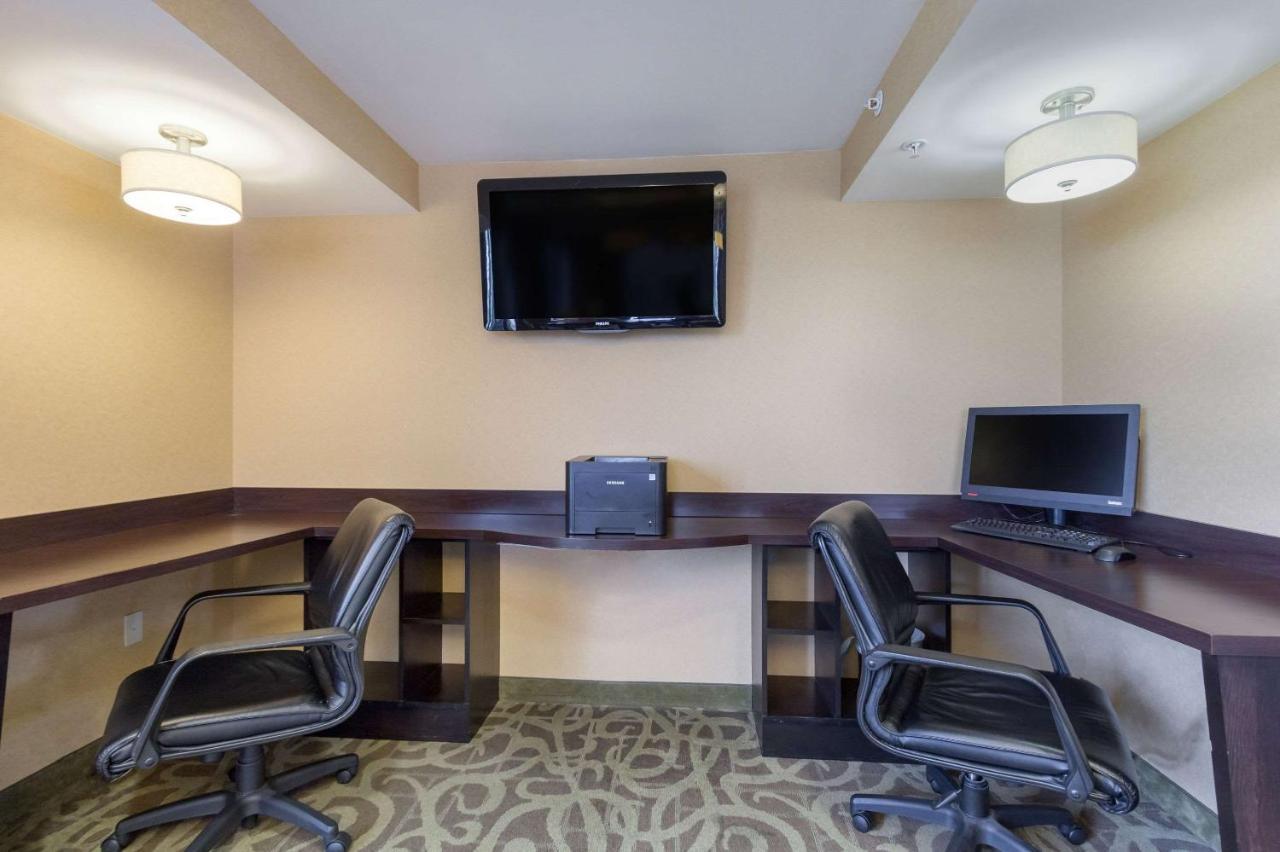 Clarion Hotel Beachwood-Cleveland Εξωτερικό φωτογραφία